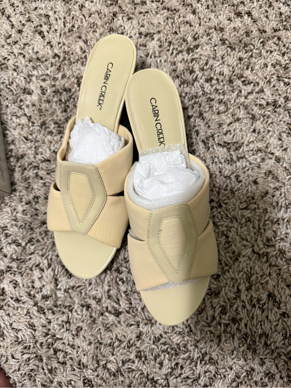 Cabin Creek Women's Pale Cream Slip-On Open-Toe Mules